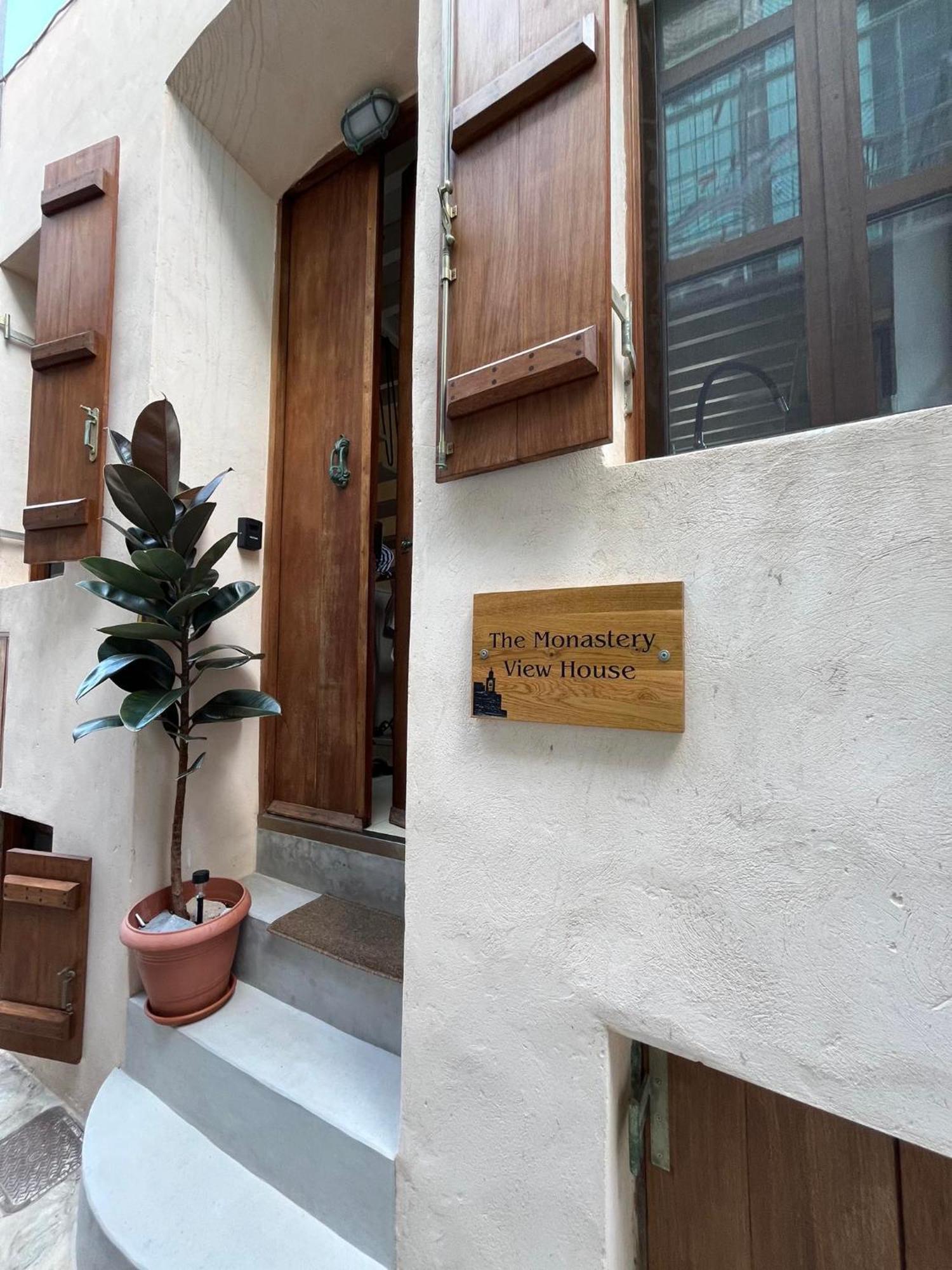 Ferienhaus Monastery View House *